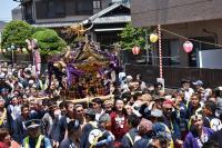 家の前に宮神輿が通る!