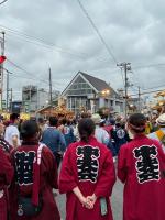 女神輿を見守る姉御衆